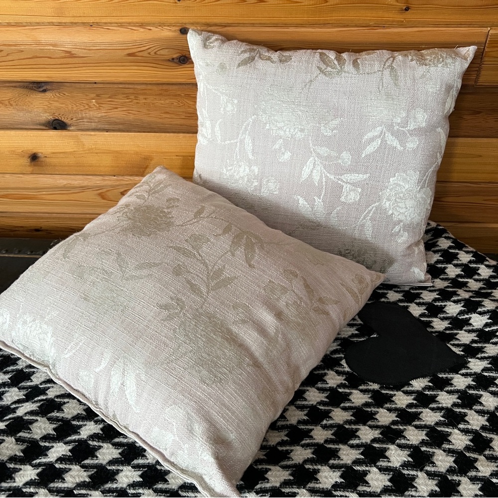 Floral Patterned Throw Pillows - Picture 4 of 5